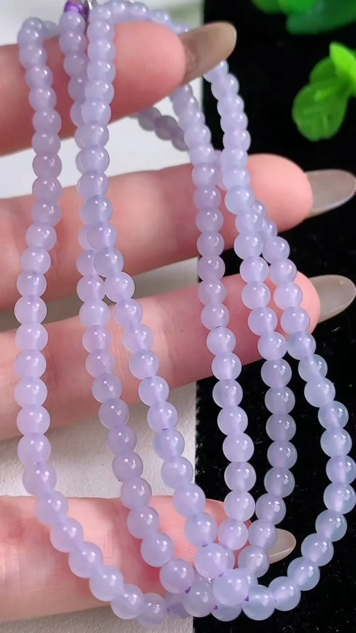 天然A货翡翠紫罗兰小米珠项链，尺寸3.8-158颗，重量:18.54g11月18日
工厂直销收藏佳品,种好水足，色泽均匀，有种有色，上手高大气！