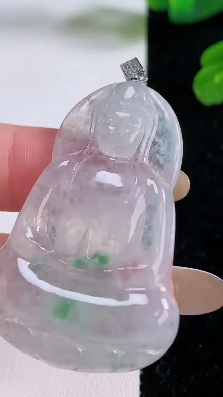 天然A货翡翠观音菩萨吊坠，尺寸47.5-33-4.5，重量:12.20g
11月18日