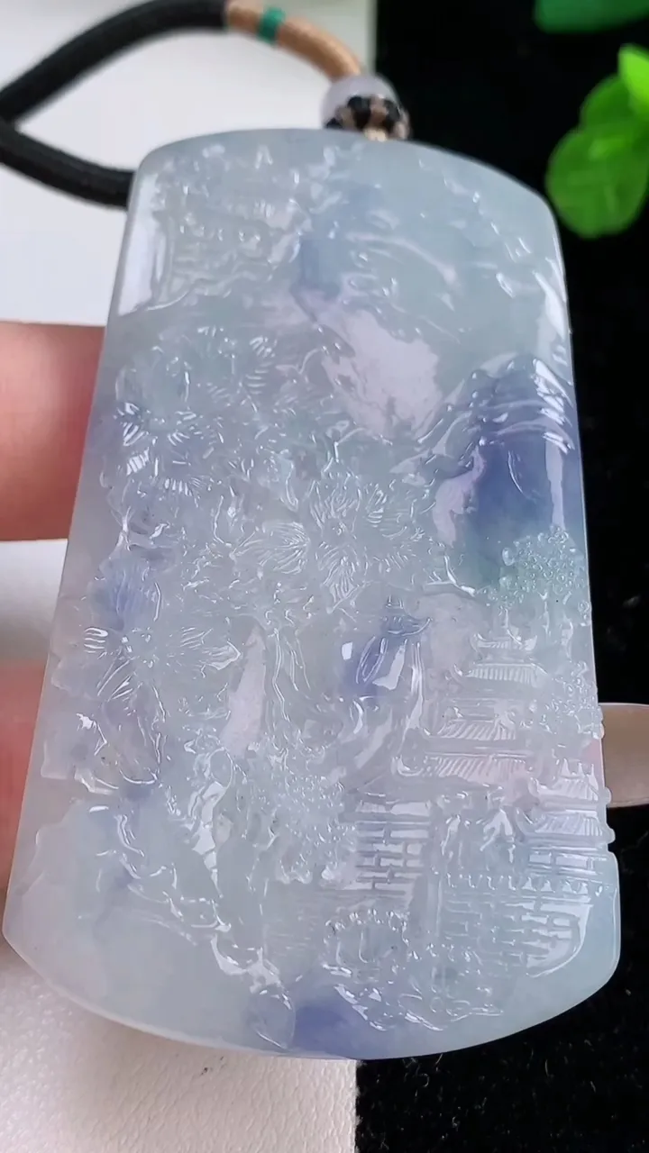 天然A货翡翠种紫罗兰山水牌吊坠，尺寸65.5-38.2-5.6，重量:38.70g
11月18日