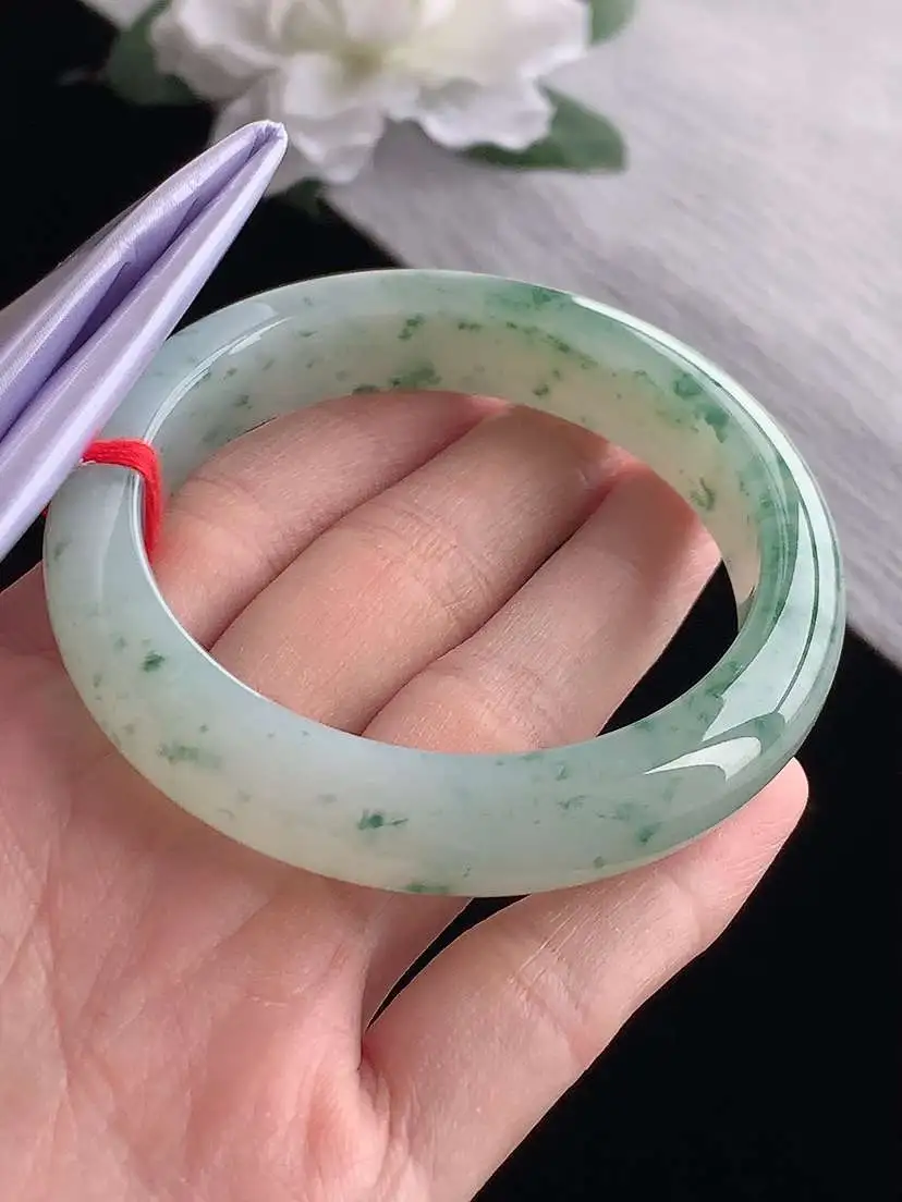 a货翡翠老坑冰种飘花正装正圈手镯55-56圈口  尺寸55×12.8×8.5mm 1118
