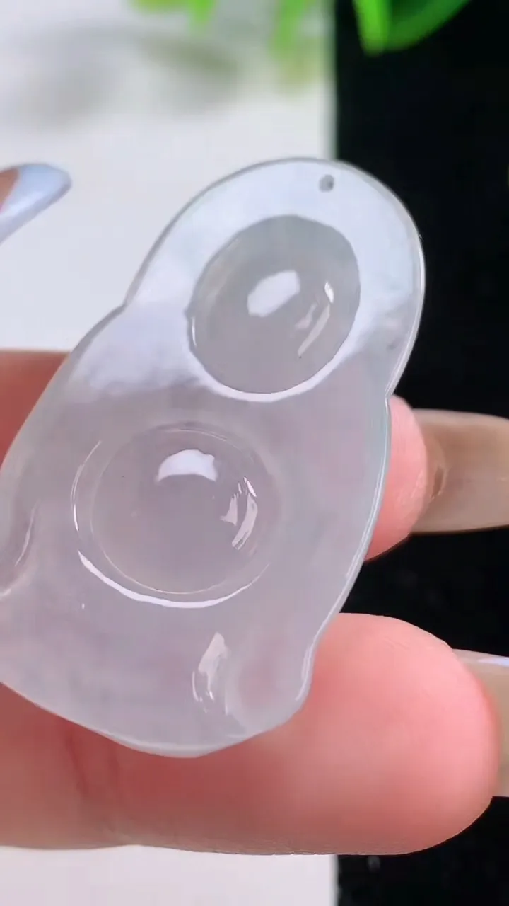 天然A货翡翠财神爷吊坠，尺寸36.2-21.6-6.4，重量:8.97g
11月19日