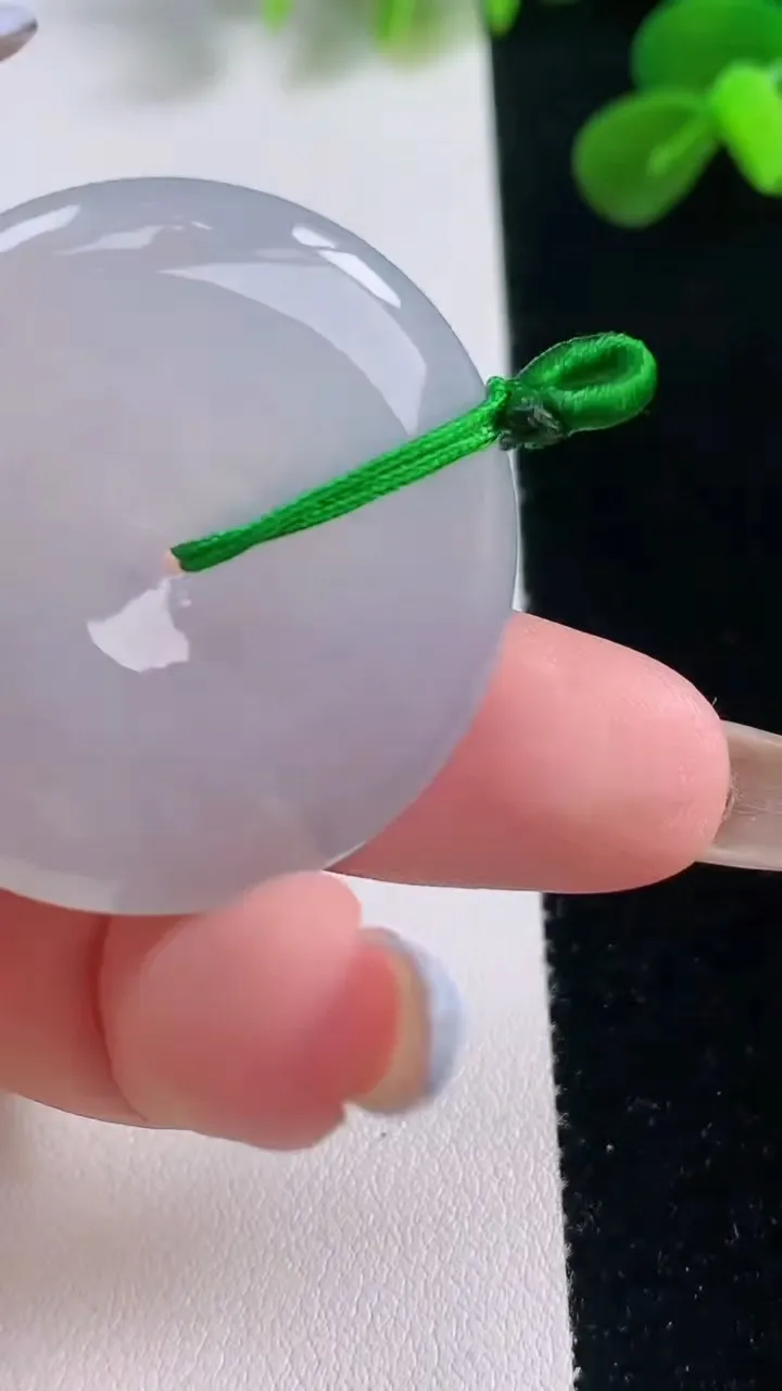 天然A货翡翠冰种紫罗兰平安扣吊坠，尺寸34-5，重量:14.23g
11月19日