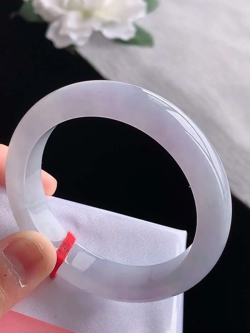 a货翡翠老坑冰种春带彩飘绿正装正圈手镯52-53圈口  尺寸52×11.7×7.7mm 1118