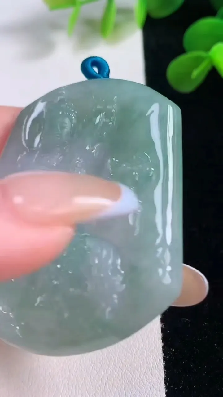 天然A货翡翠文殊菩萨吊坠，尺寸54-44.5-5，重量:28.98g
11月19日