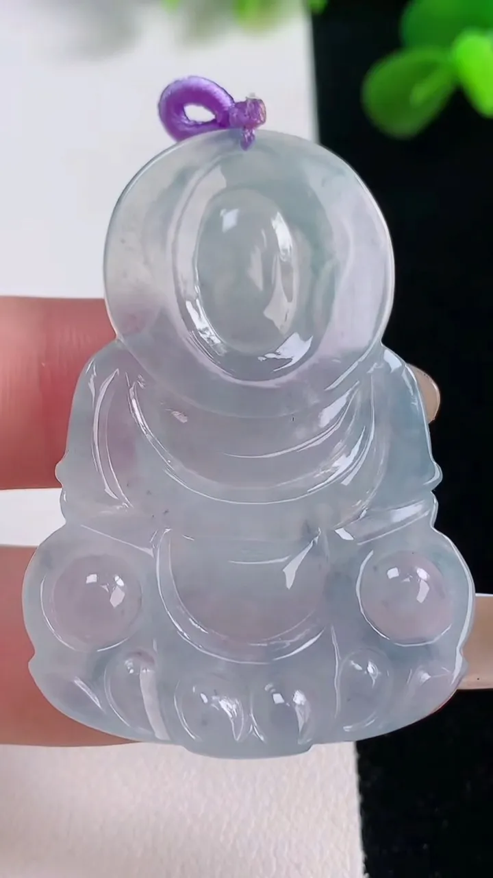 天然A货翡翠冰种紫罗兰观音菩萨吊坠，尺寸49-33-4.3，重量:11.83g
11月19日