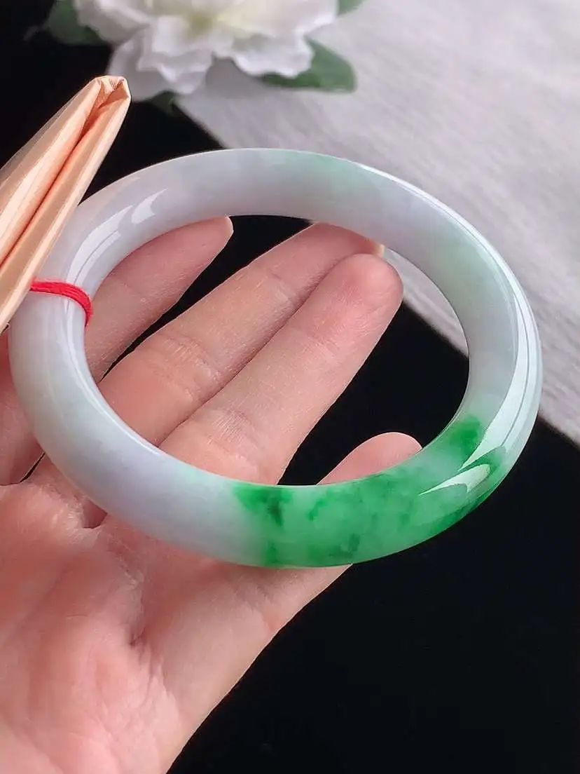a货翡翠老坑冰润飘阳绿圆条手镯59-60大圈口  尺寸59×11mm 1118