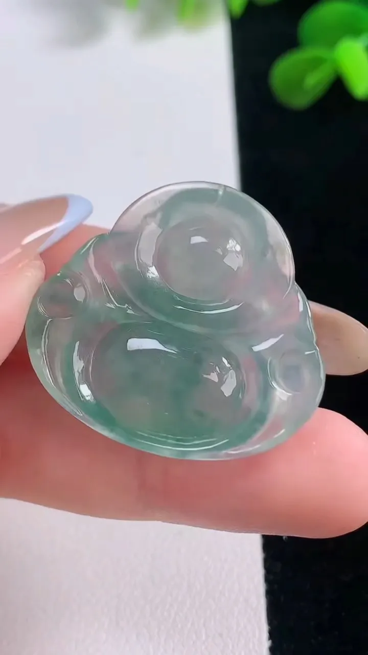 天然A货翡翠种飘花佛公吊坠，尺寸28.6-31-6.2，重量:7.70g
11月19日