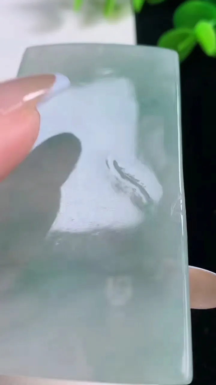 天然A货翡翠普贤菩萨吊坠，尺寸68.7-40-5.5，重量:36.91g
11月19日