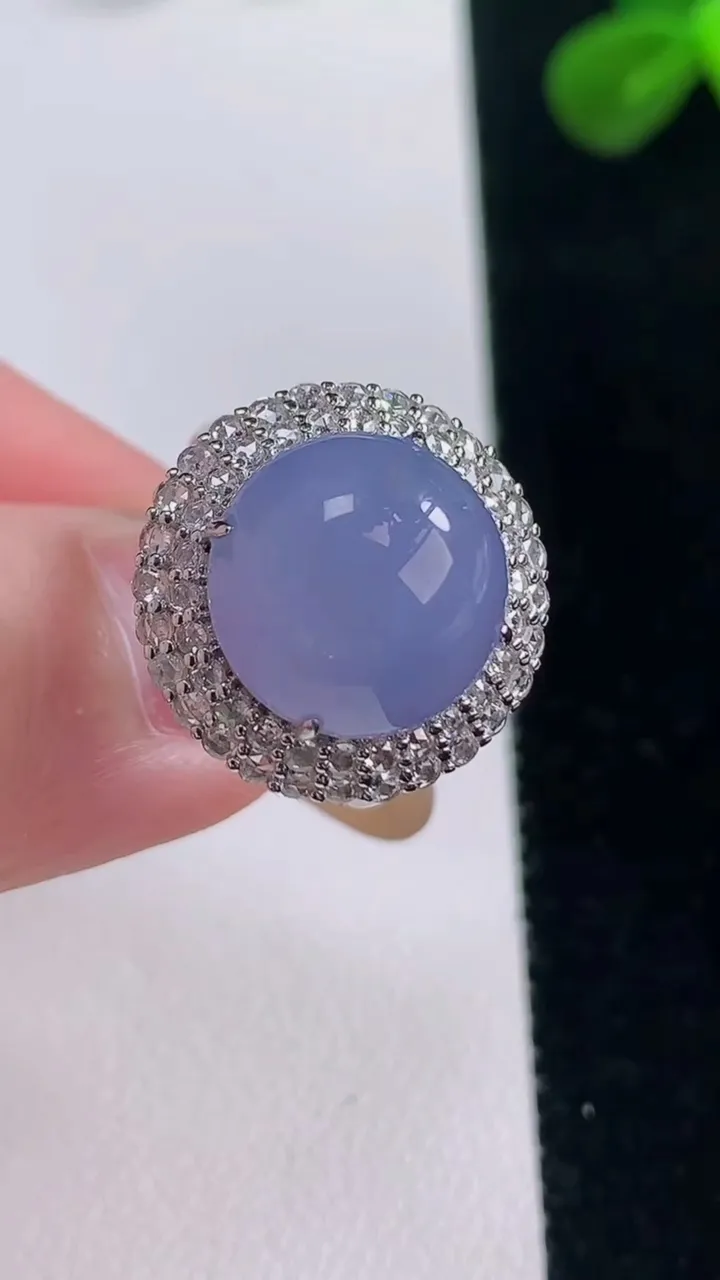 天然A货翡翠18K金紫罗兰蛋面戒指，尺寸18-12.3-11.4，重量:5.54g2025年11月1