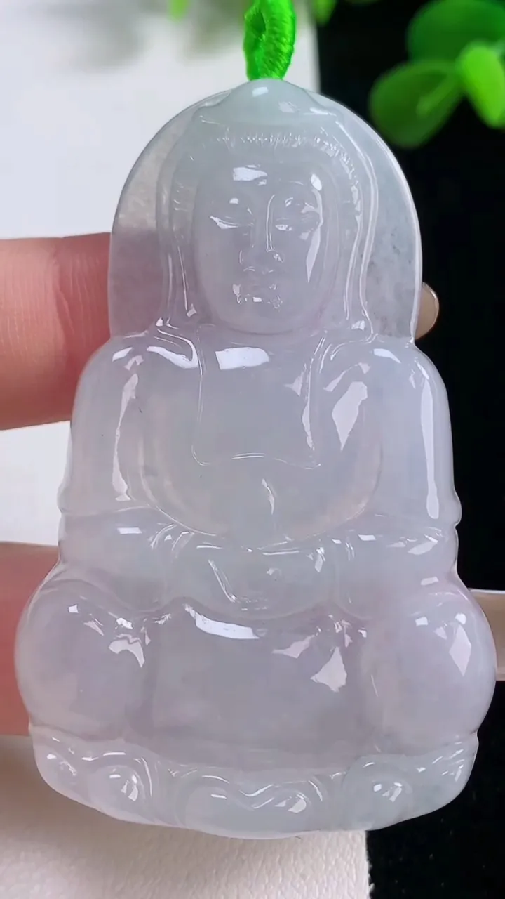 天然A货翡翠观音菩萨吊坠，尺寸59.7-37.5-5.4，重量:22.49g
11月19日