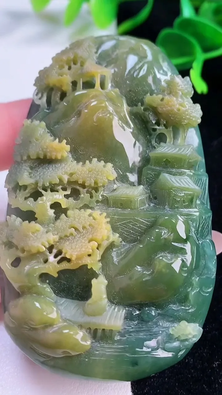 天然A货翡翠蓝水双彩山水无相佛吊坠，尺寸75-45-14，重:91.29g
11月19日