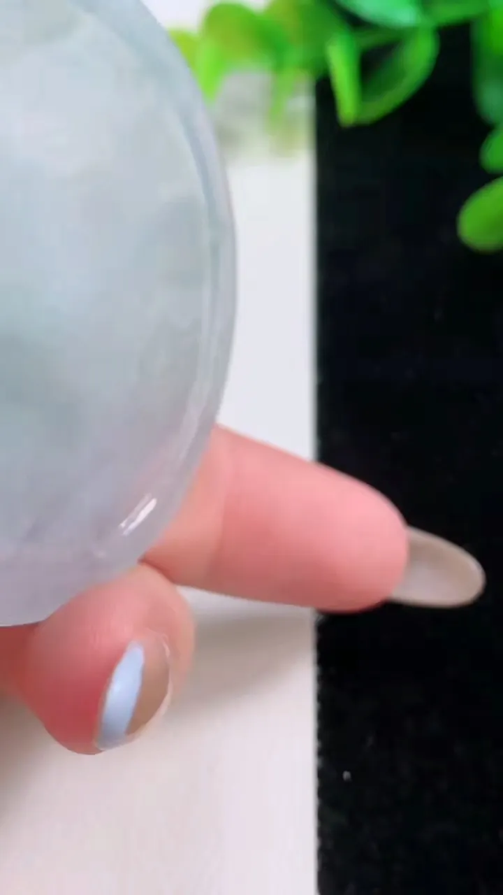 天然A货翡翠普贤菩萨吊坠，尺寸53-5，重量:26.13g
11月19日