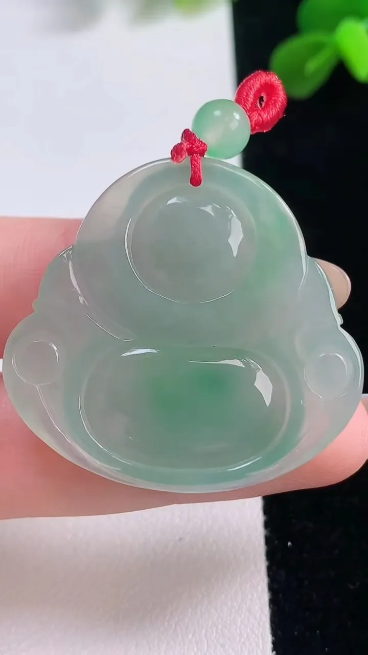 天然A货翡翠佛公吊坠，尺寸34.5-37-5.7，重量:12.36g
11月19日