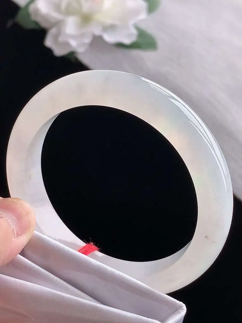 a货翡翠老坑冰种飘绿正装正圈手镯53-54圈口  尺寸53.8×11.6×8.5mm 1118