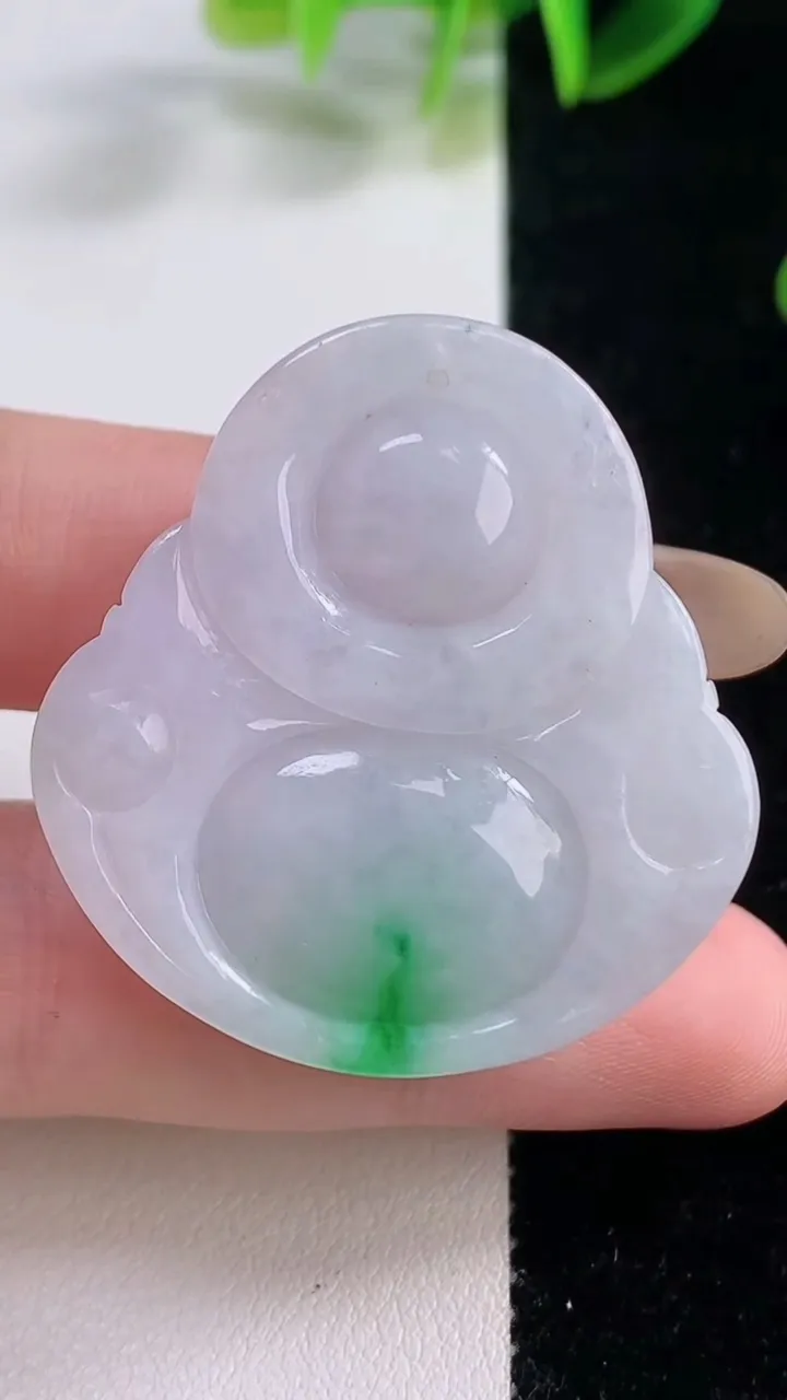 天然A货翡翠佛公吊坠，尺寸37.8-36.2-7.9，重量:16.40g
11月19日