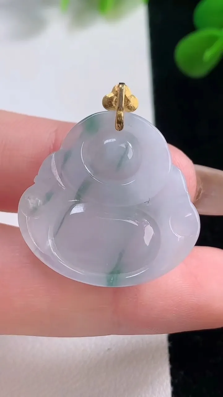 天然A货翡翠18K金飘花佛公吊坠，尺寸25-26.3-5.9，重量:6.16g
11月19日