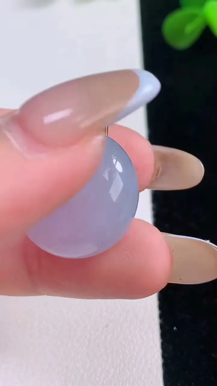 天然A货翡翠18K金紫罗兰路路通吊坠，尺寸20-11.6，重量:10.42g
11月19日