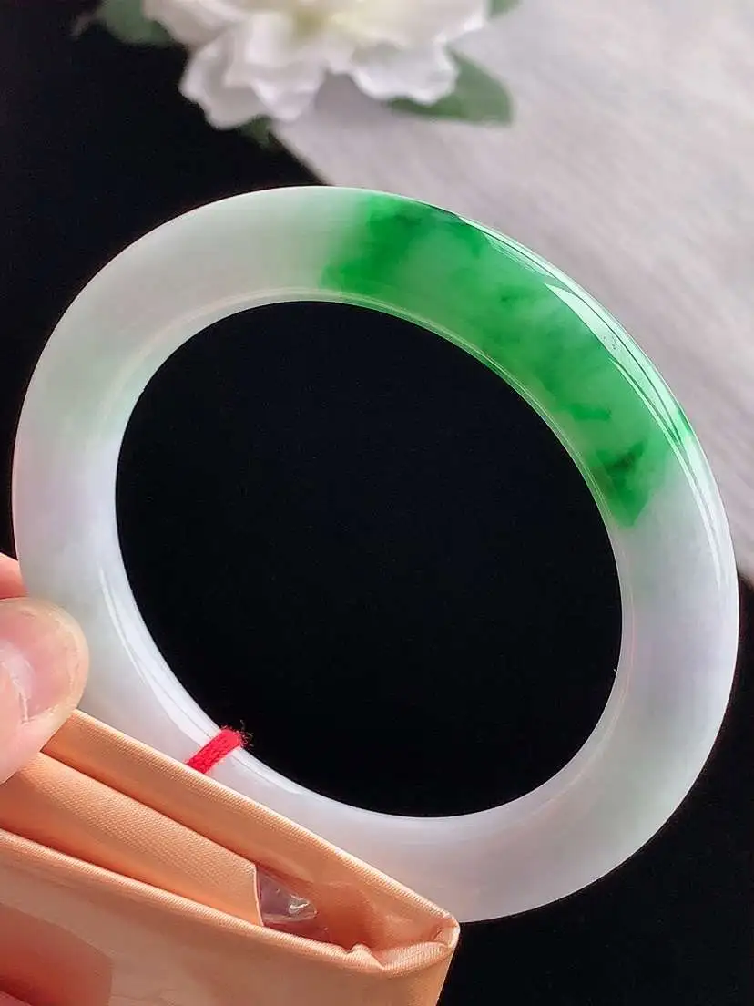 a货翡翠老坑冰润飘阳绿圆条手镯59-60大圈口  尺寸59×11mm 1118