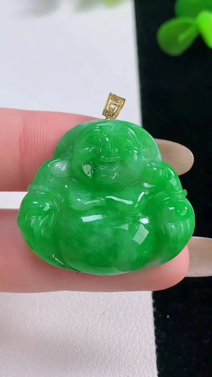 天然A货翡翠佛公吊坠，尺寸37.5-31-5.8，重量:7.64g
11月19日