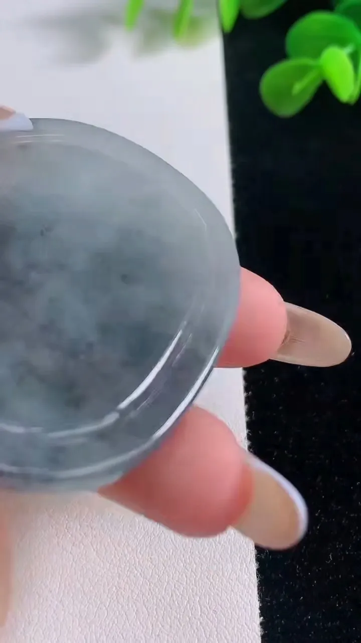 天然A货翡翠馗吊坠，尺寸52-44-5，重量:26.35g
11月19日