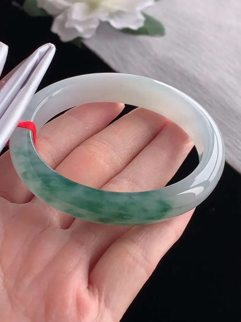 a货翡翠老坑冰种飘花贵妃手镯55-56圈口  尺寸55.2×49.6×11.6×7.5mm 1118