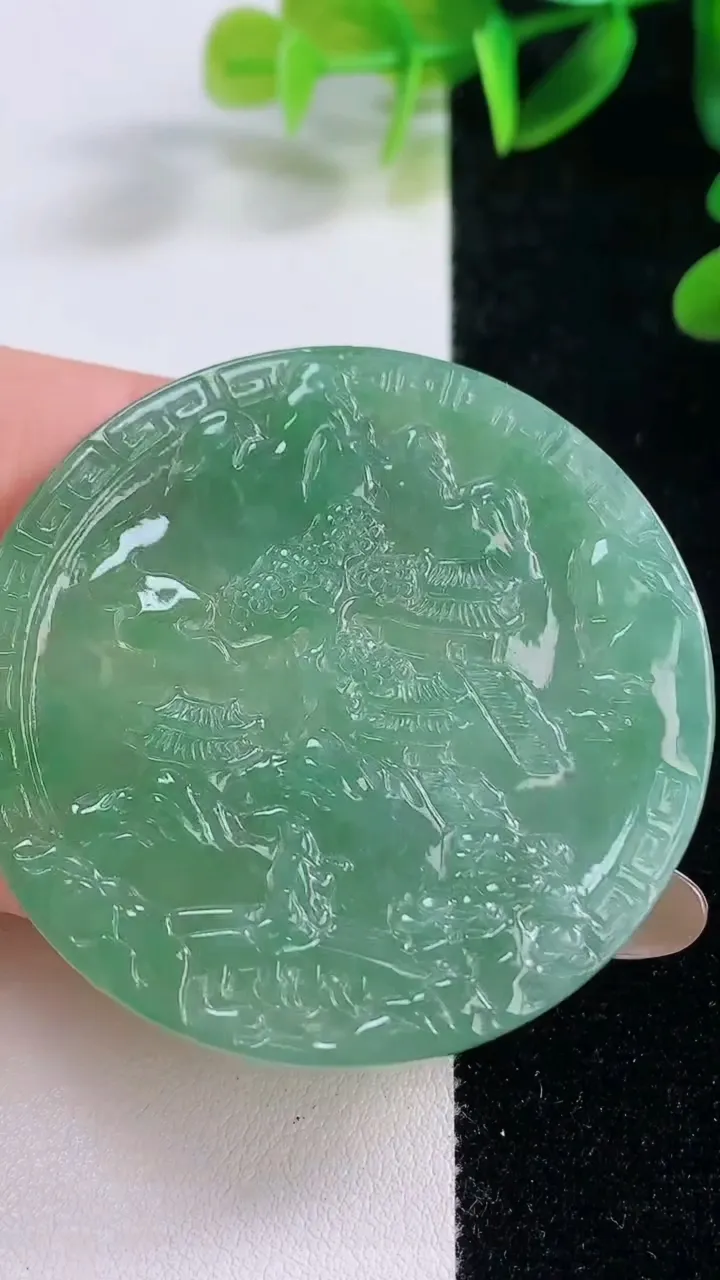 天然A货翡翠山水牌吊坠，尺寸49.4-3.5，重量:21.80g
11月19日