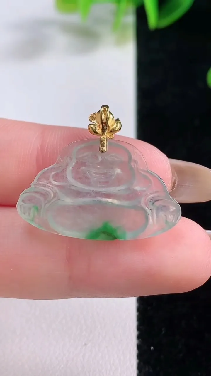 天然A货翡翠佛公吊坠，尺寸17-26.6-2.6，重量:2.09g
11月19日