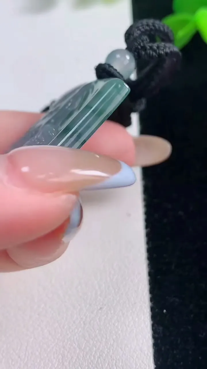 天然A货翡翠种紫罗兰飘花普贤菩萨吊坠，尺寸54-30.5-5.2，重量:23.39g
11月19日