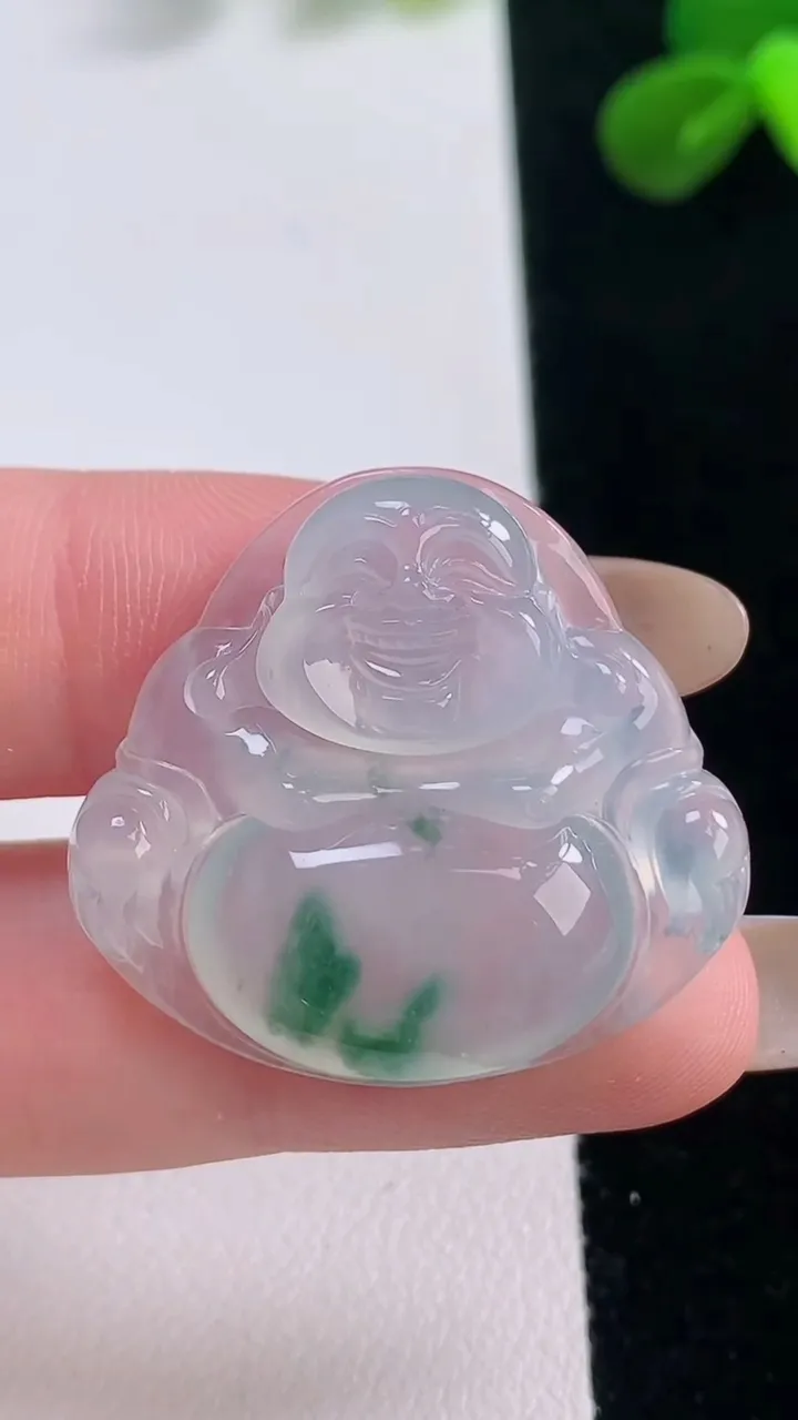 天然A货翡翠种飘花佛公吊坠，尺寸28-30.6-6，重量:8.15g
11月19日