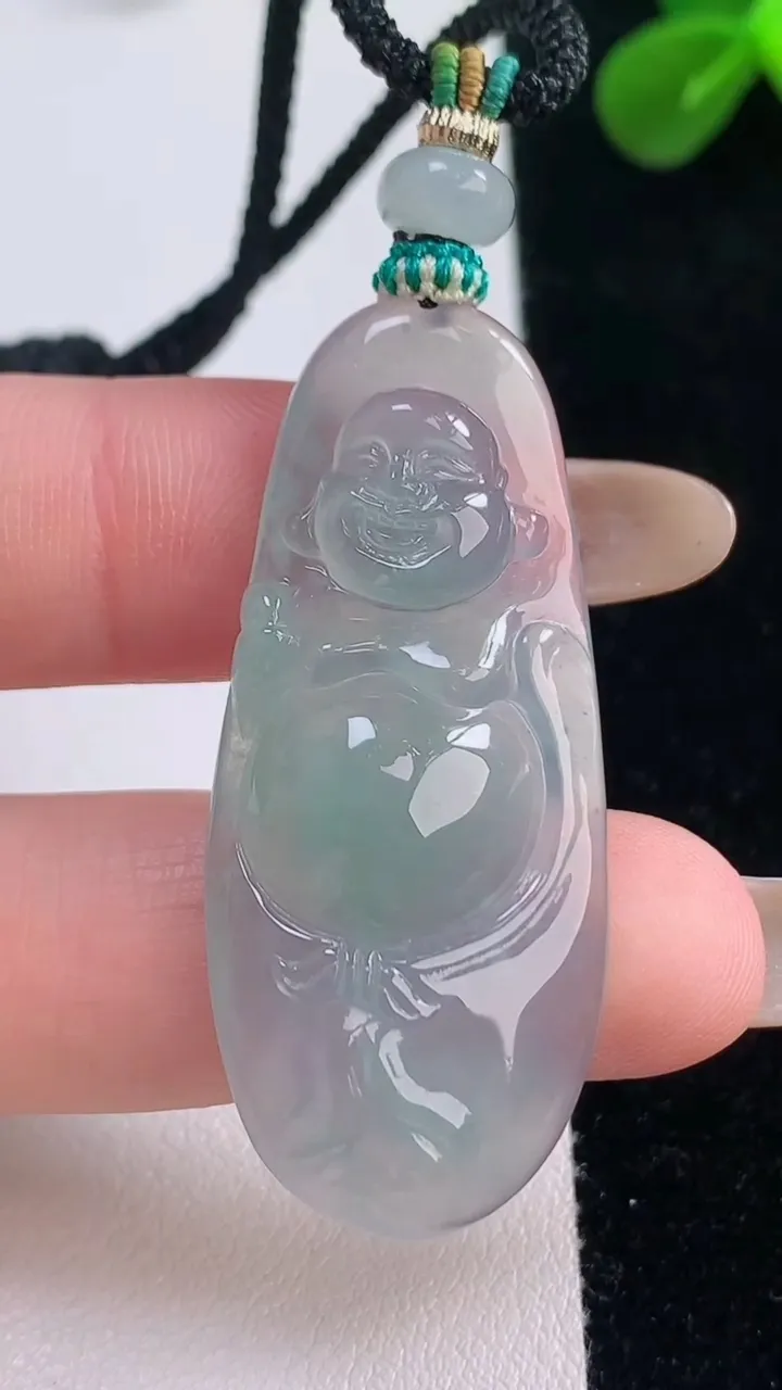 天然A货翡翠逍遥佛吊坠，尺寸42.6-19-6.6，重量:11.14g
11月19日