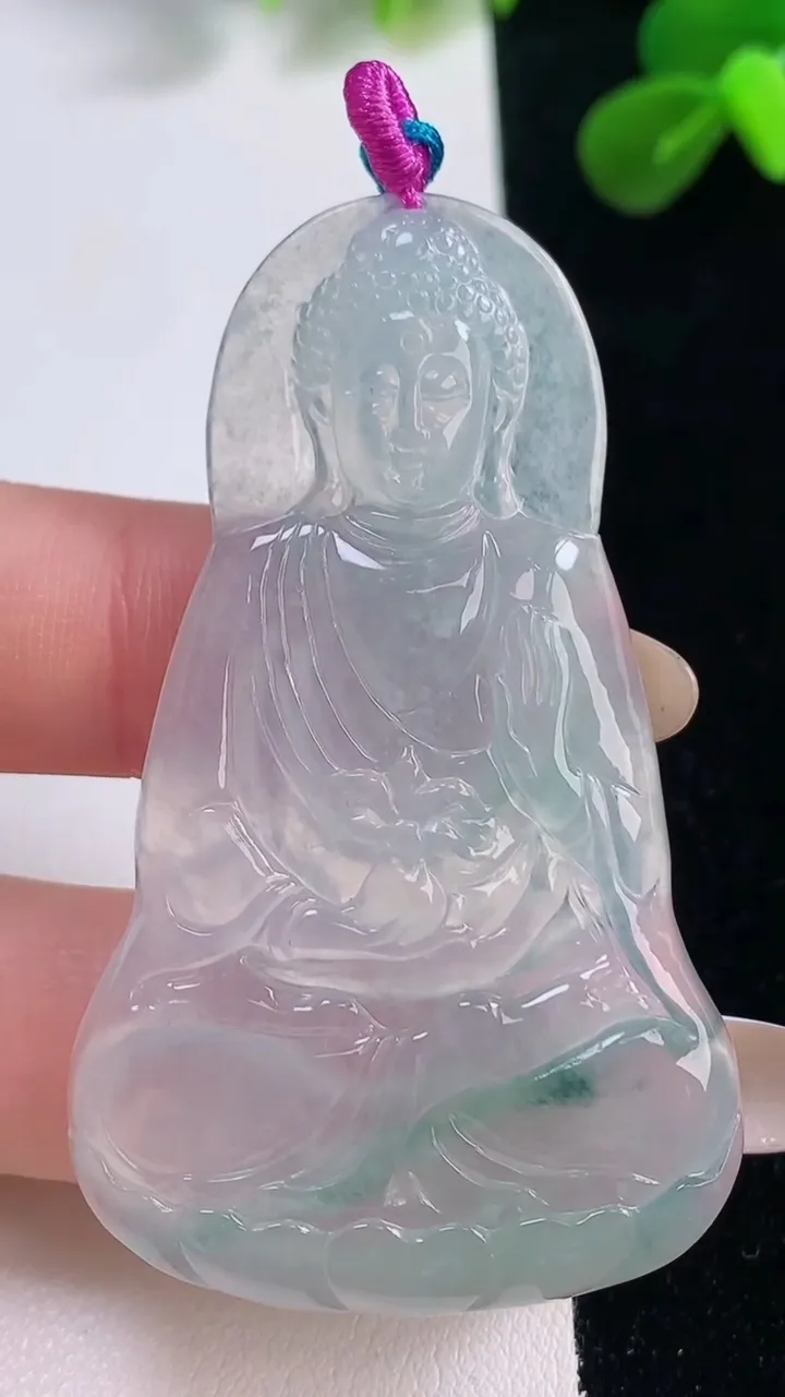 天然A货翡翠冰种飘花阿弥陀佛吊坠，尺寸58-34.8-4.3，重量:15.88g
11月19日