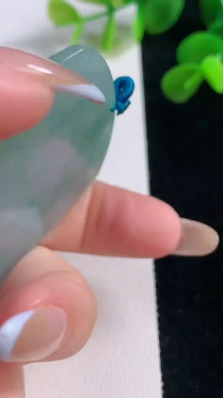 天然A货翡翠普贤菩萨吊坠，尺寸53-44.4-5.5，重量:25.38g
11月19日