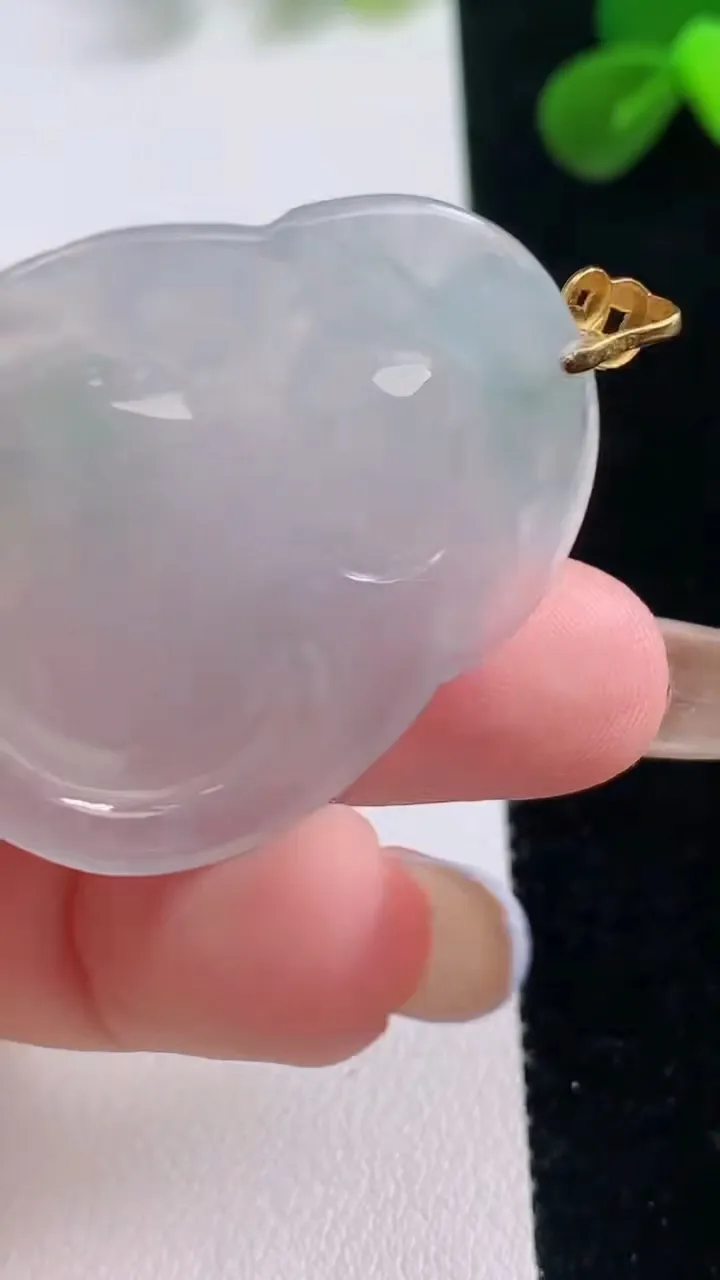 天然A货翡翠种飘花财神爷吊坠，尺寸36.7-31.7-5.6，重量:12.20g
11月19日