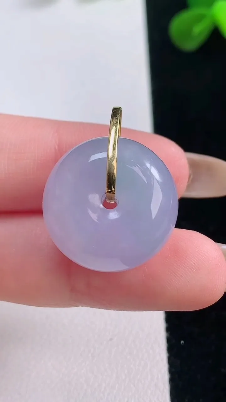 天然A货翡翠18K金紫罗兰路路通吊坠，尺寸20-11.6，重量:10.42g
11月19日