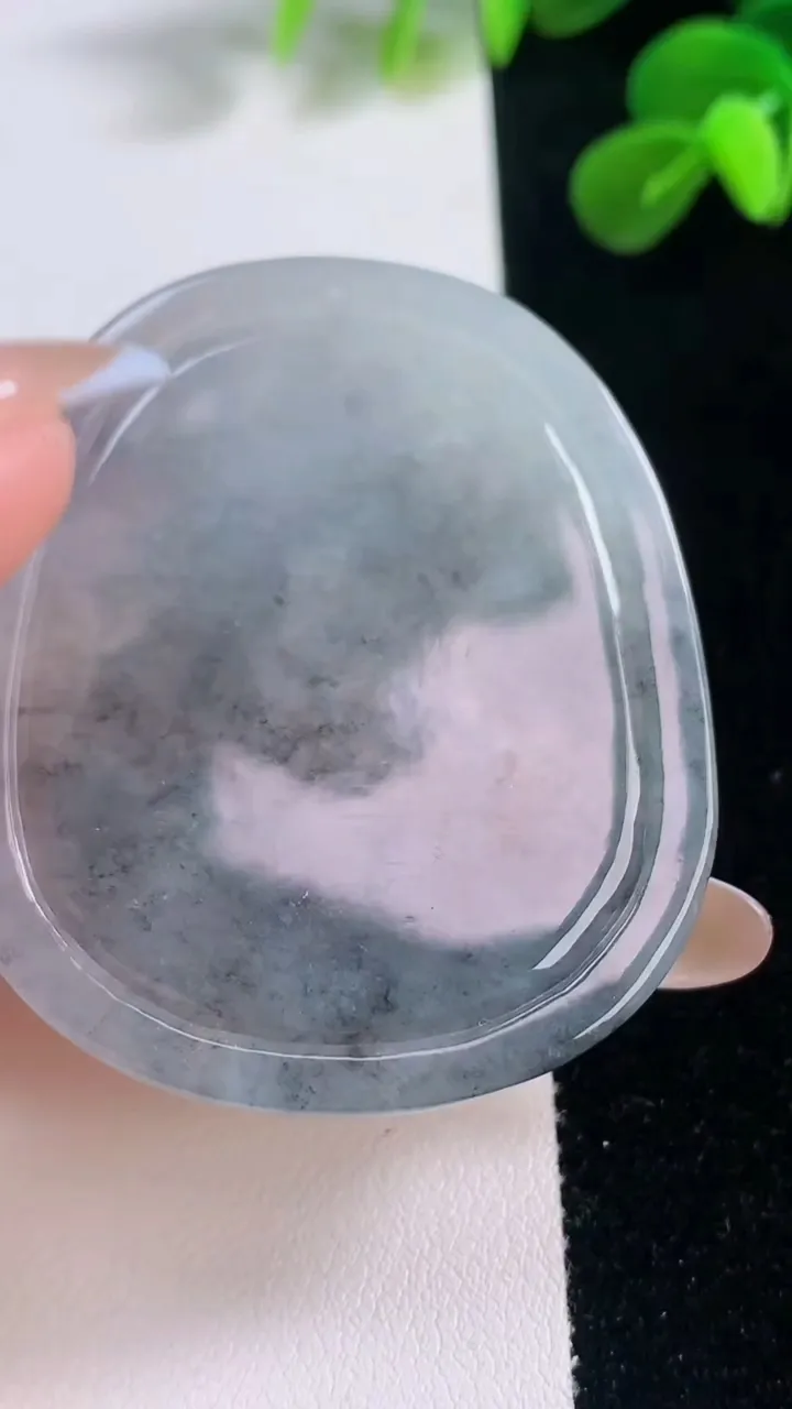 天然A货翡翠馗吊坠，尺寸52-44-5，重量:26.35g
11月19日