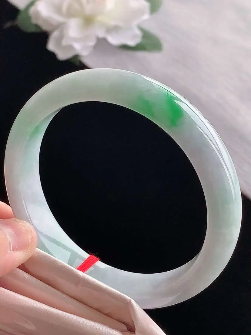 a货翡翠老坑冰种飘绿正装正圈手镯59-60大圈口  尺寸59×12.5×8mm 1118