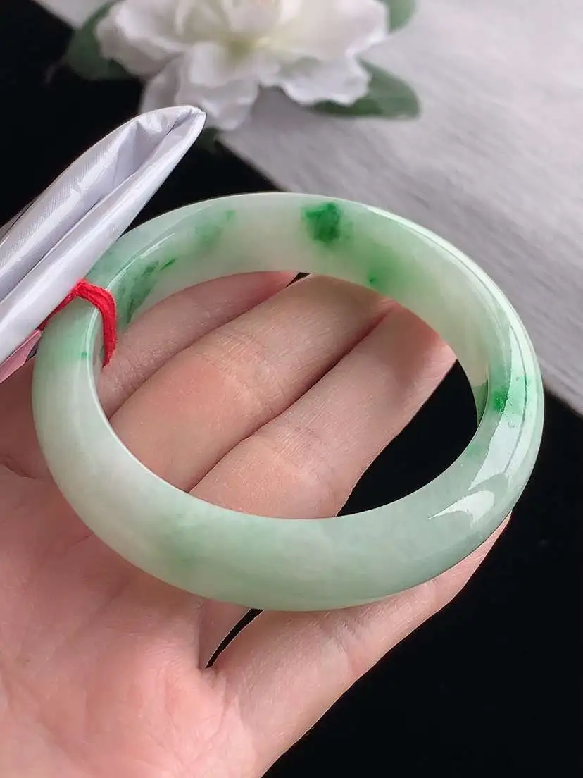 a货翡翠老坑冰种飘绿正装正圈手镯54-55圈口  尺寸54×12.8×8.2mm 1118