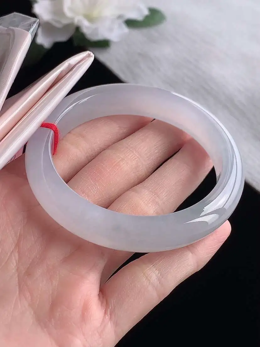 a货翡翠老坑冰种白月光正装正圈手镯55-56圈口  尺寸55.8×11.8×8mm 1119
