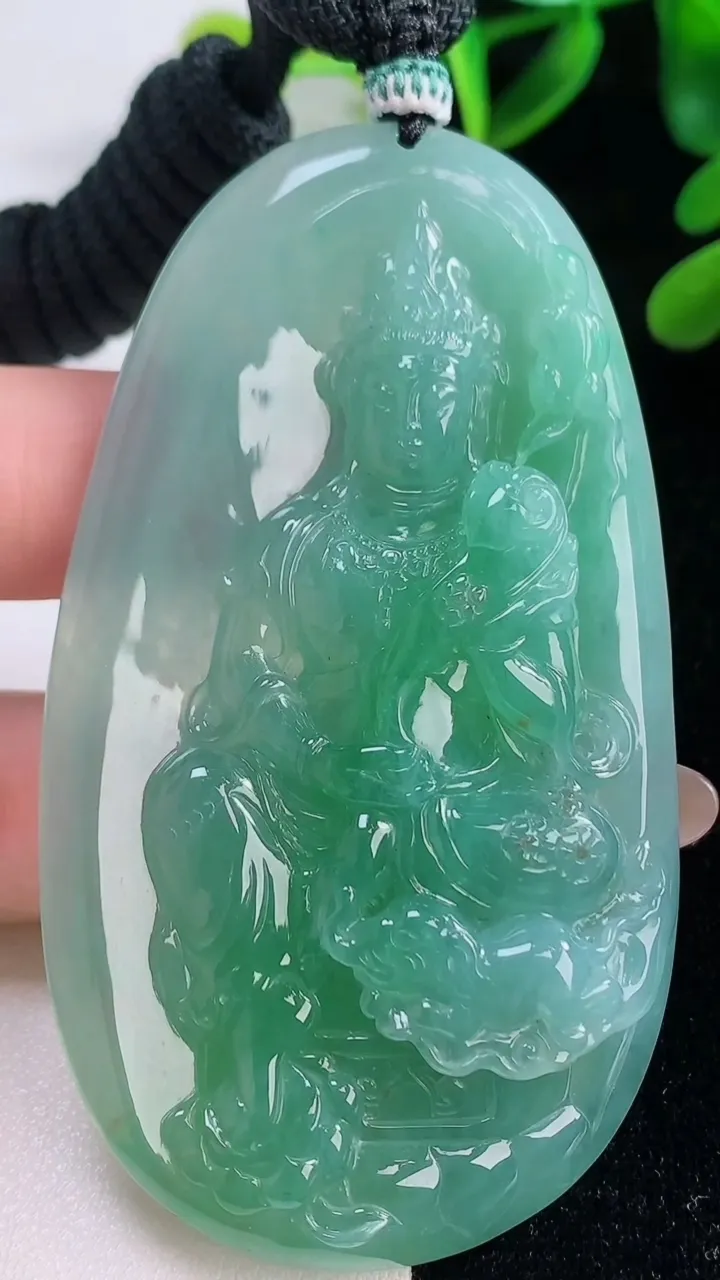 天然A货翡翠普贤菩萨吊坠，尺寸74.3-41.8-9.4，重量:53.41g
11月20日