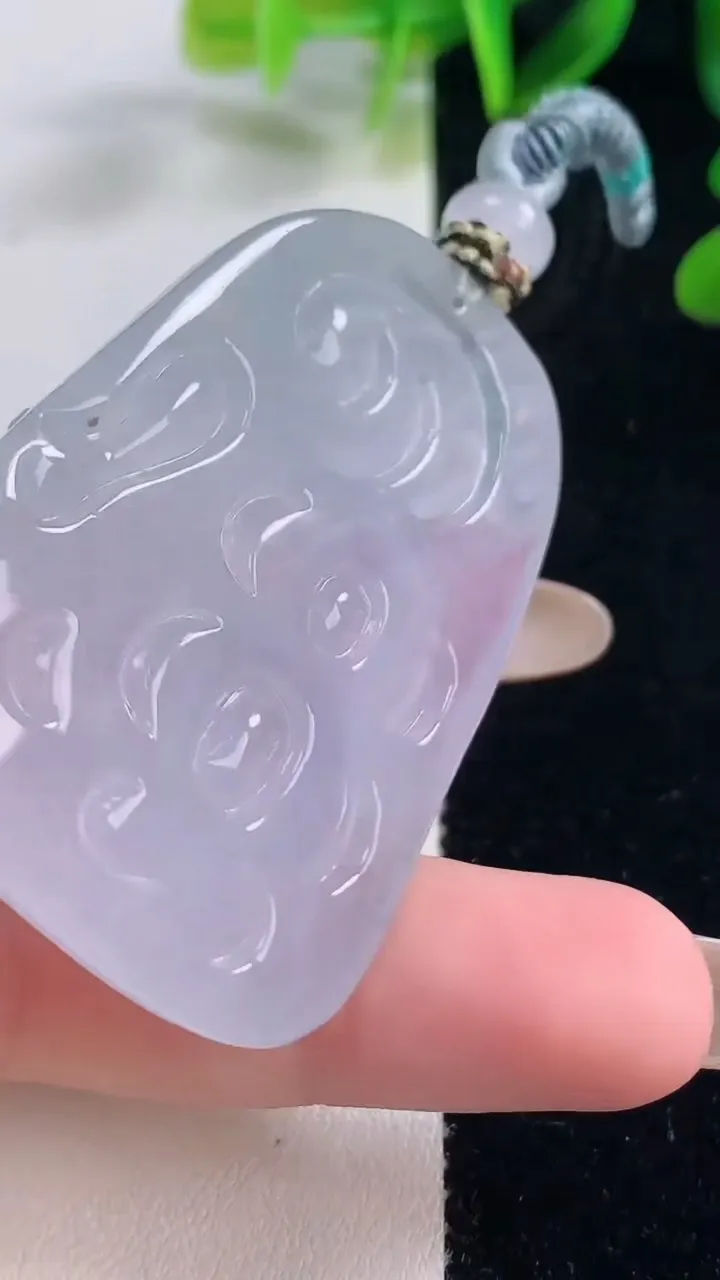 天然A货翡翠种紫罗兰大日如来吊坠，尺寸51.3-36.2-5.5，重量:27.26g
11月20日