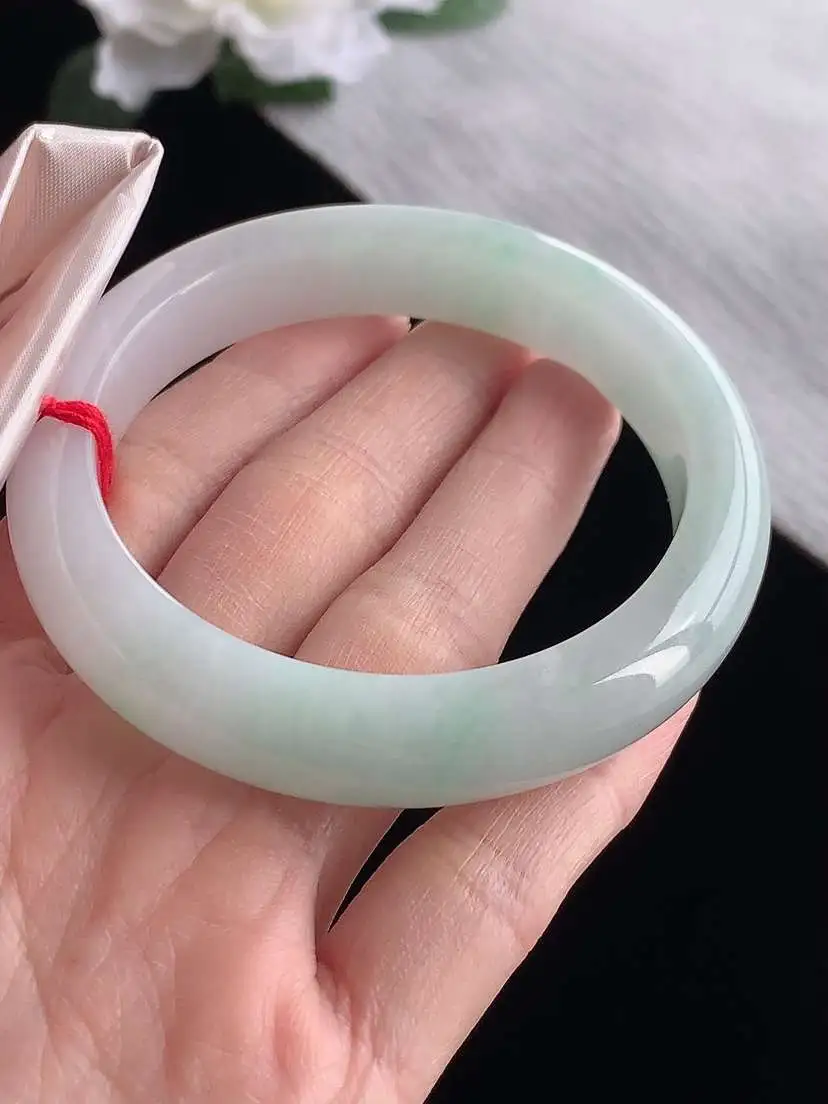 a货翡翠老坑冰种飘绿正装正圈手镯56-57圈口  尺寸56.7×12×8.8mm 1119