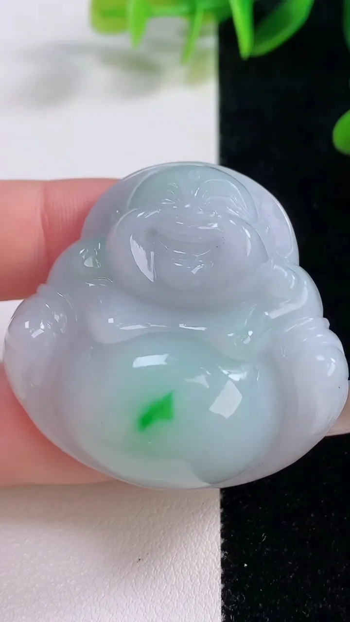 天然A货翡翠佛公吊坠，尺寸41.4-43-12.7，重量:35.46g
11月20日