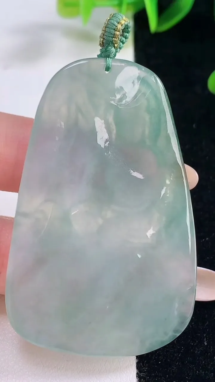 天然A货翡翠冰种双彩文殊菩萨吊坠，尺寸60.4-38.3-4.8，重量:26.74g
11月20日