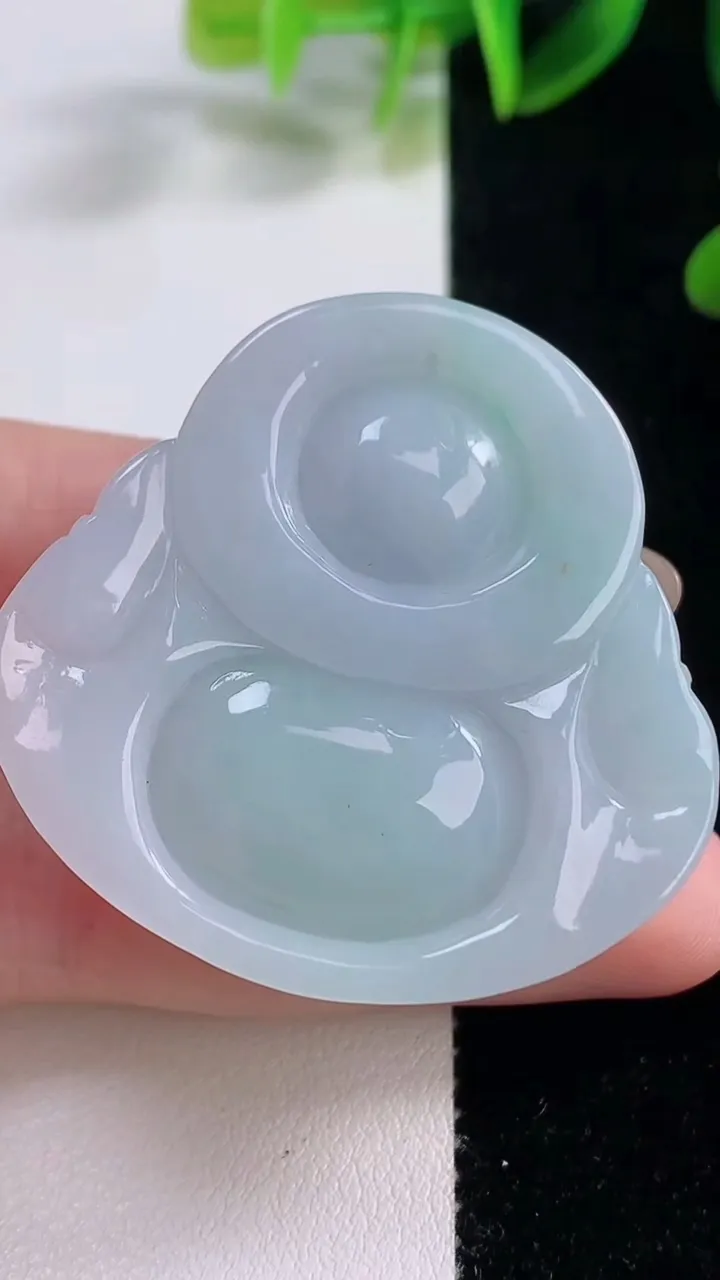 天然A货翡翠佛公吊坠，尺寸41.4-43-12.7，重量:35.46g
11月20日