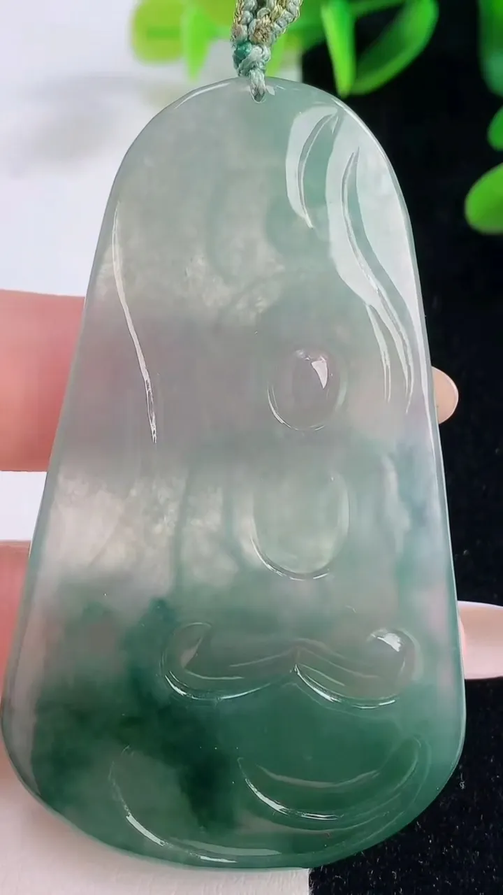 天然A货翡翠种飘花阿弥陀佛吊坠，尺寸68.5-41-5.4，重量:29.35g
11月20日