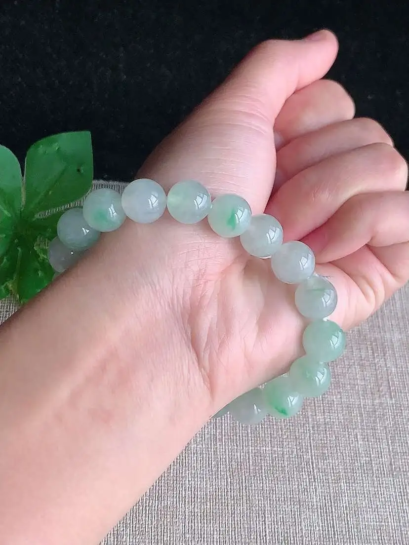 a货翡翠老坑冰种飘绿圆珠佛珠手串19颗  尺寸10.4mm 重量38.32g 1119