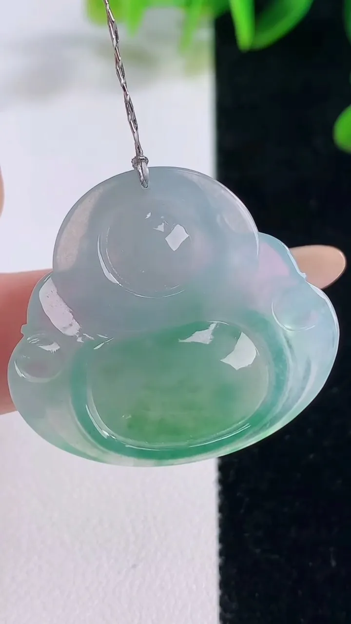 天然A货翡翠佛公吊坠，尺寸28.8-32.3-5.6，重量:18.15g
11月20日