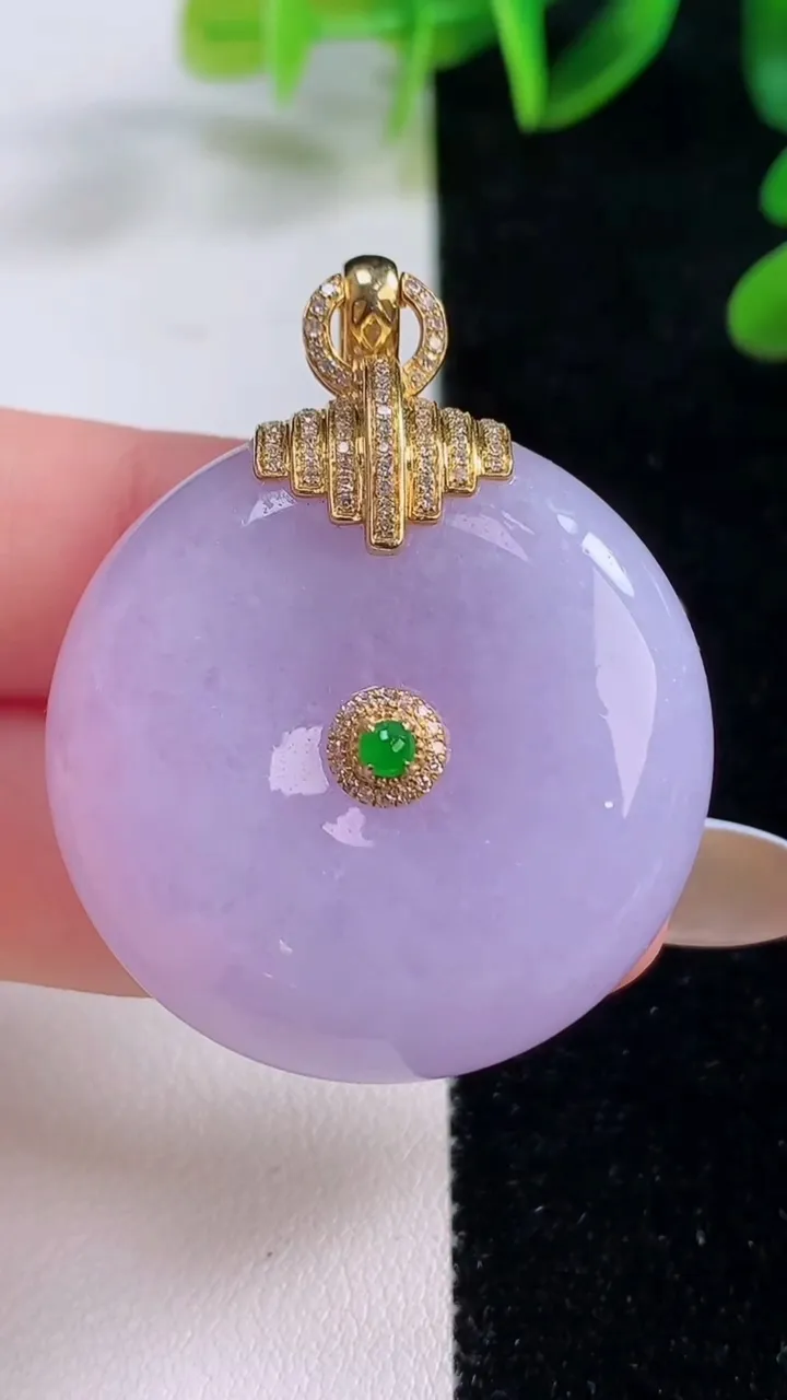 天然A货翡翠18K金紫罗兰平安扣吊坠，尺寸34-12.2，重量:32.83g
11月20日