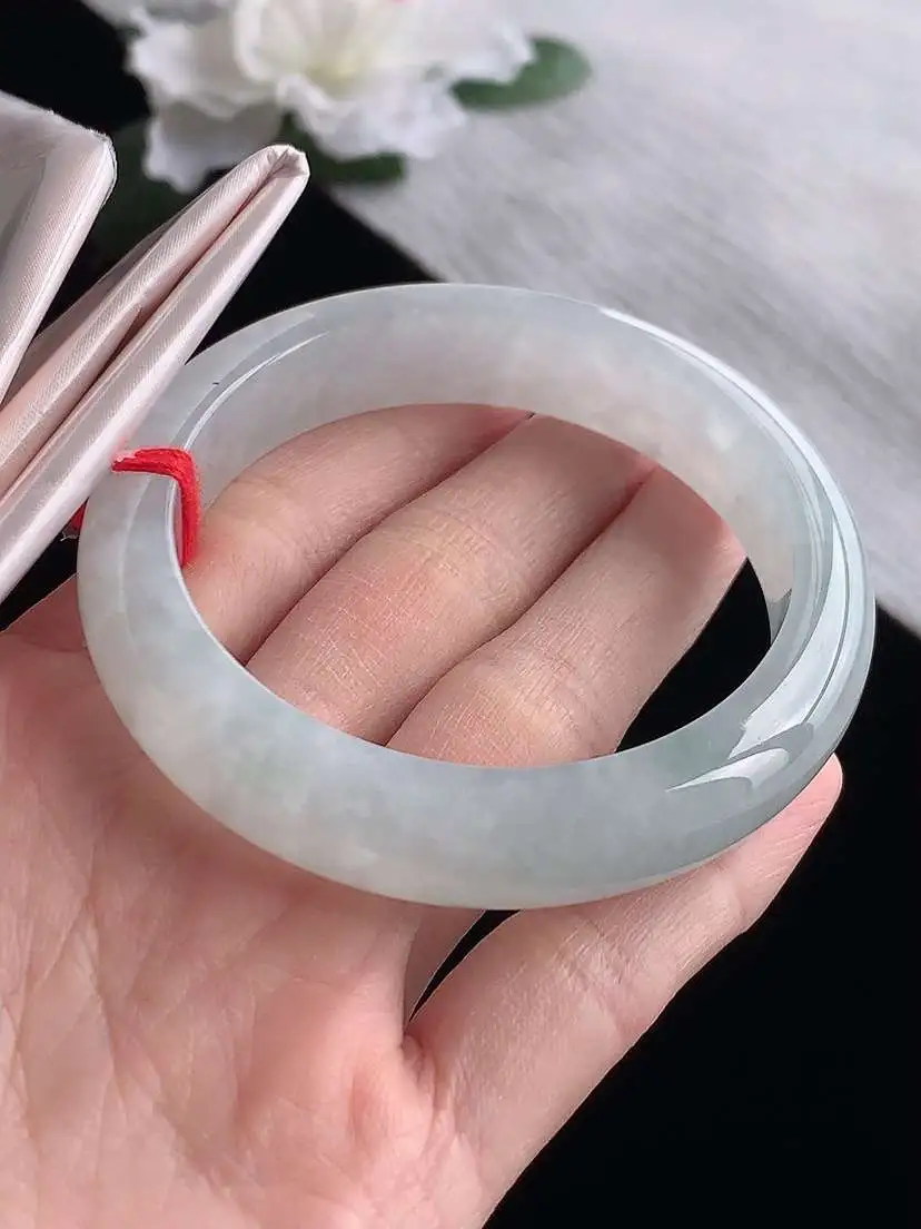 a货翡翠老坑冰种白月光正装正圈手镯55-56圈口  尺寸55.2×12.5×8.3mm 1119