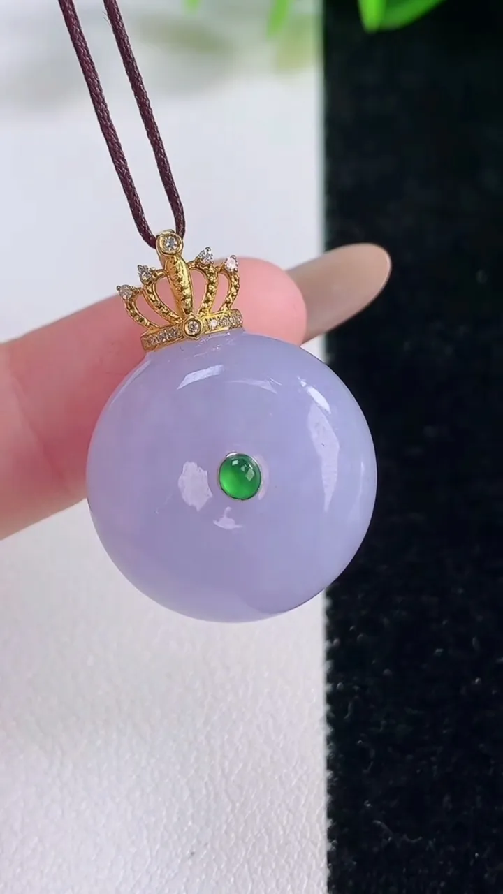 天然A货翡翠18K金紫罗兰平安扣吊坠，尺寸20-11.7，重量:11.14g
11月20日